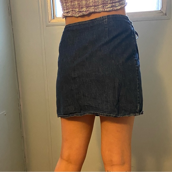 Vintage DKNY Jean Wrap Skirt - Picture 3 of 3